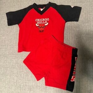 Vintage NBA Kid Athlete Chicago Bulls Set Size 18 Months Jordan Dream Team